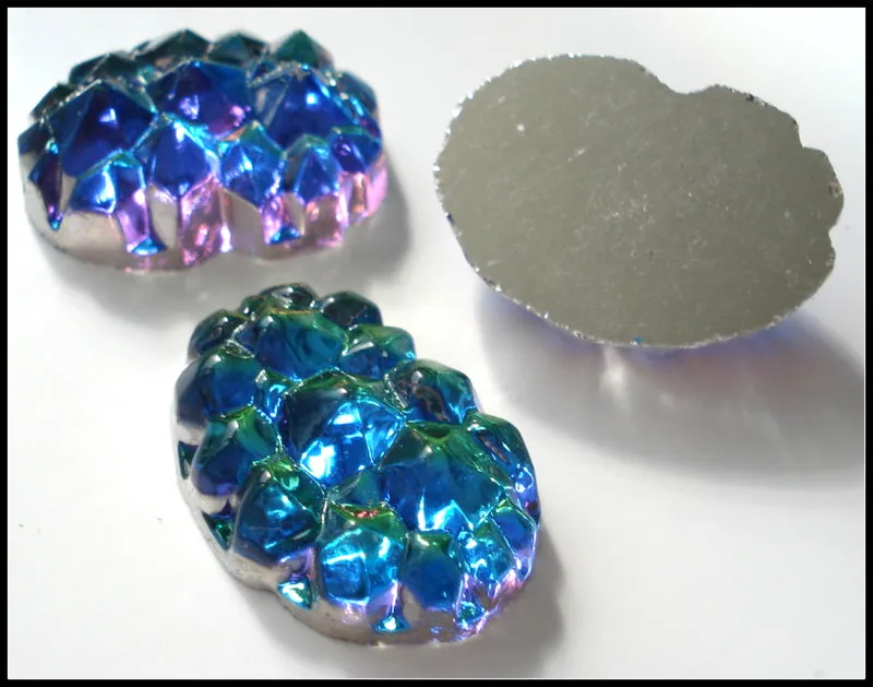 18x13mm (0105) Glass Bermuda Blue Nugget Top Oval