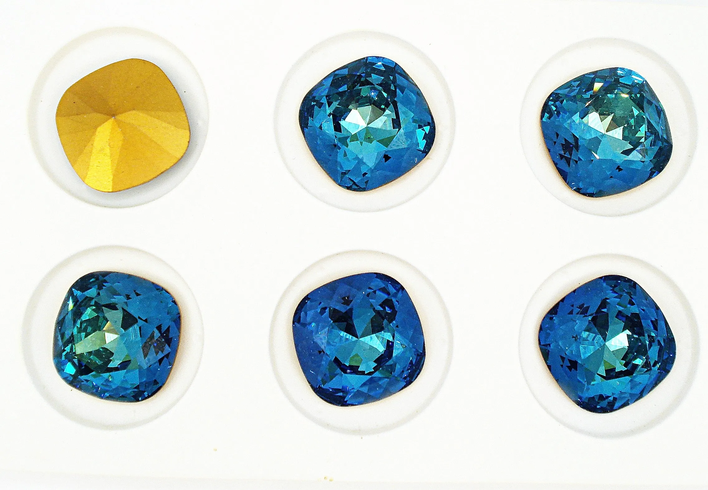 20mm (4470) Bermuda Blue Antique Square Swarovski