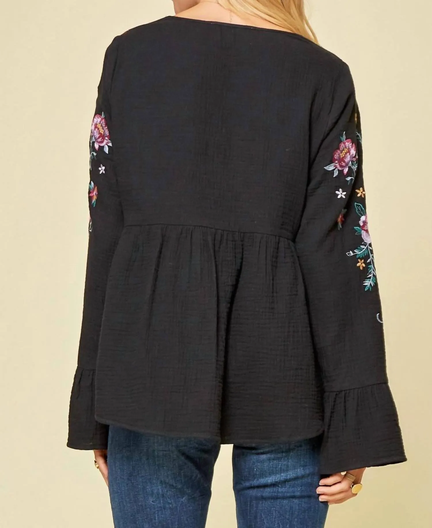 Andree By Unit - Embroidered Babydoll Top
