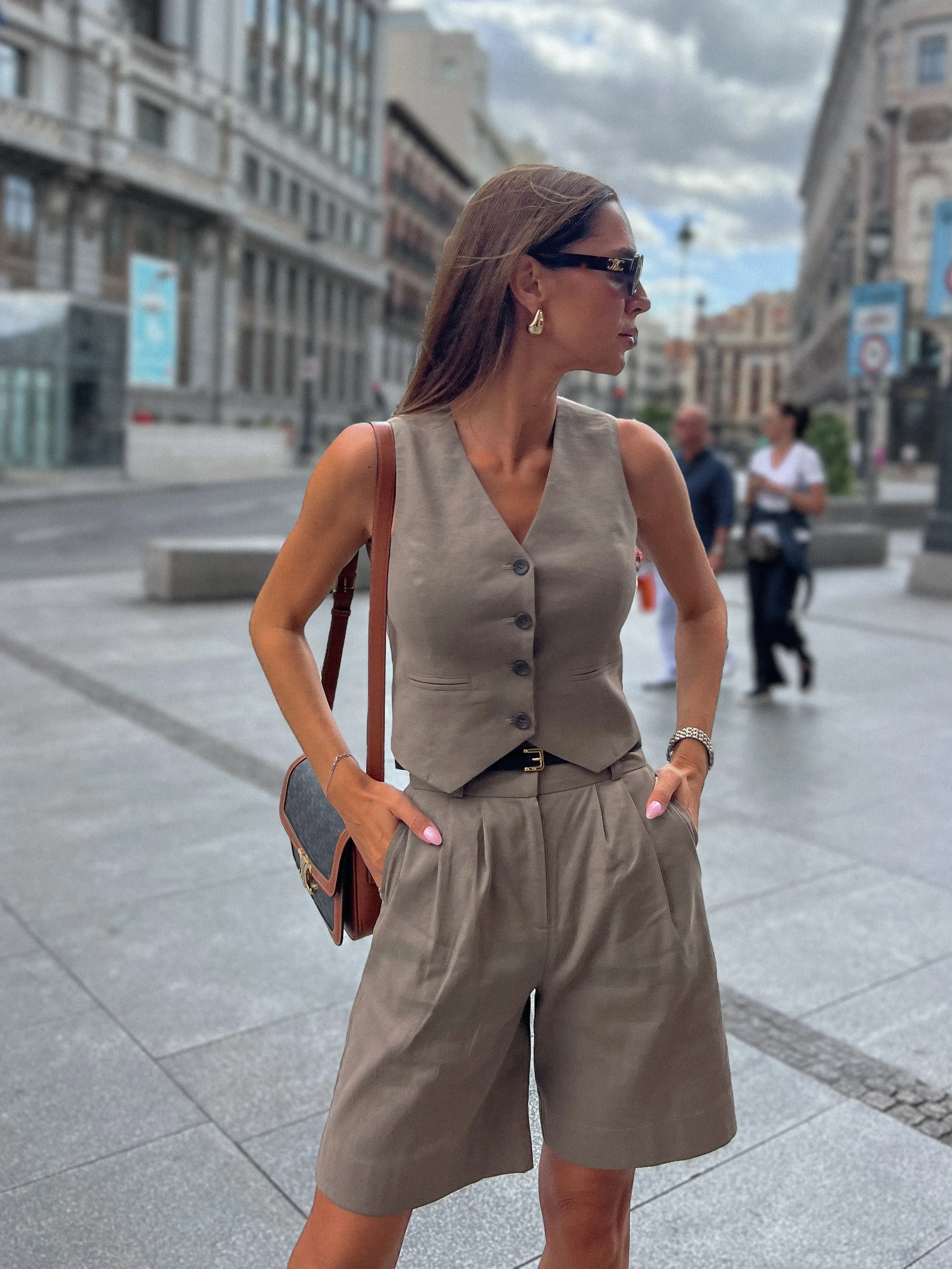 LIV BERMUDA SHORTS